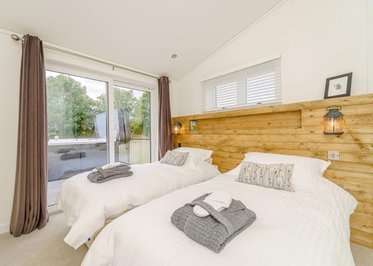 Winston Farm Lodges Horsley  Buitenkant foto